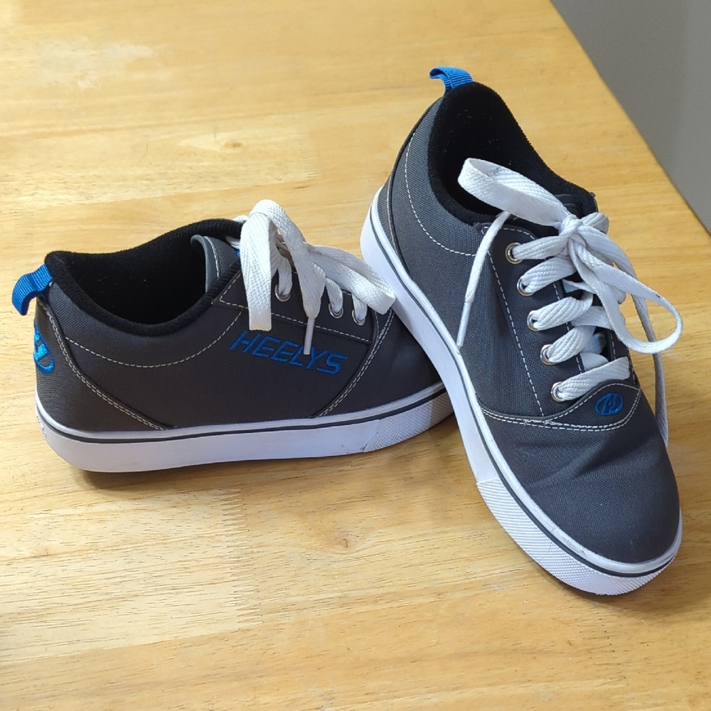 Heelys Charcoal and Cobalt Roller Shoes